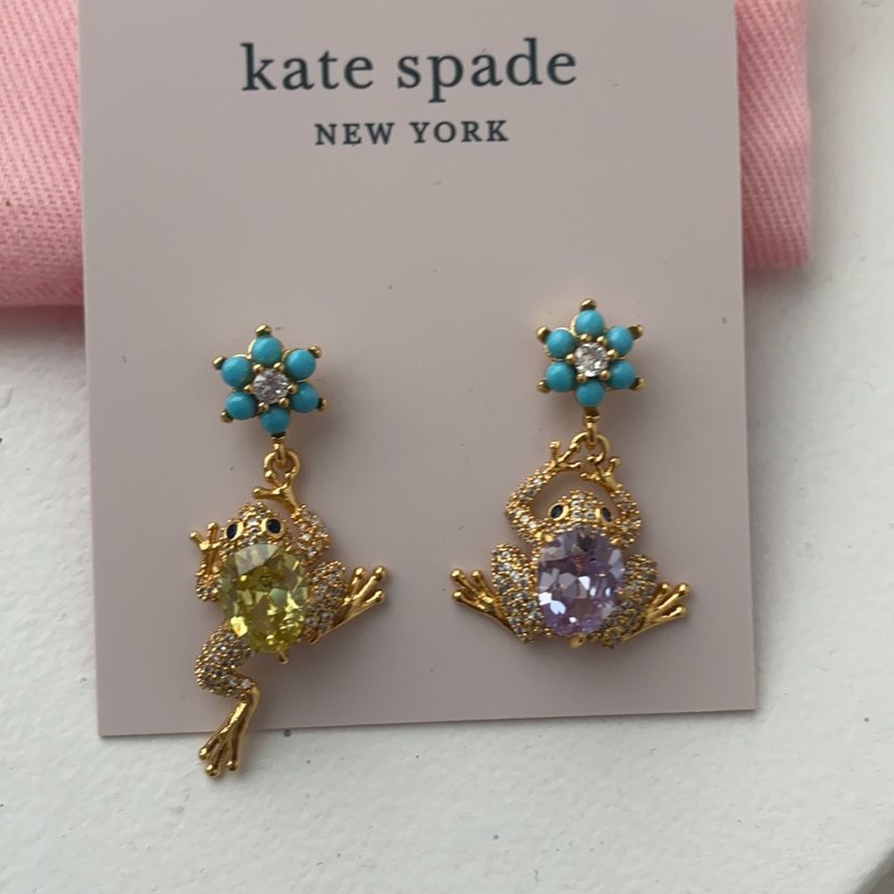 Earring 